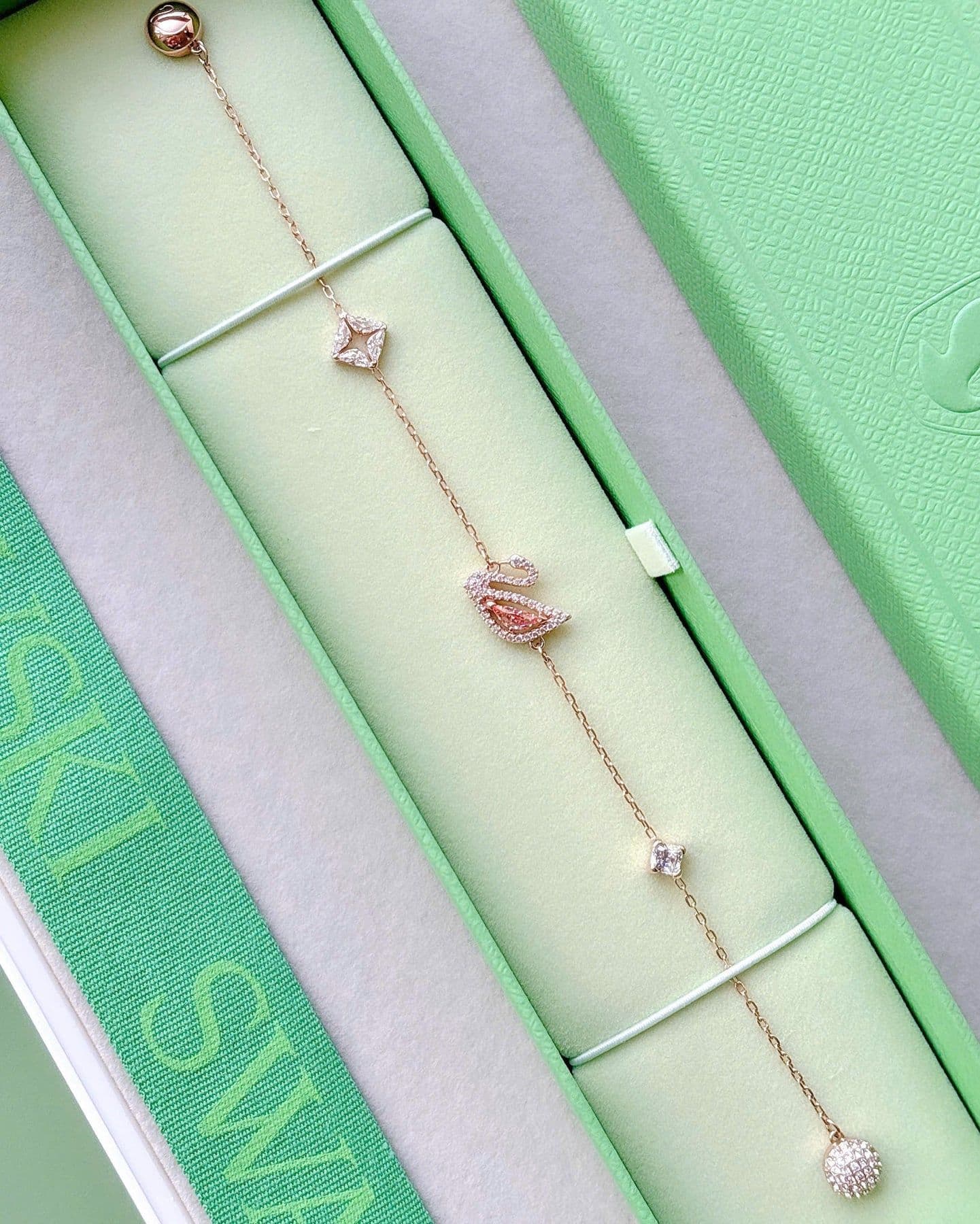 Lắc tay dazzling swan S