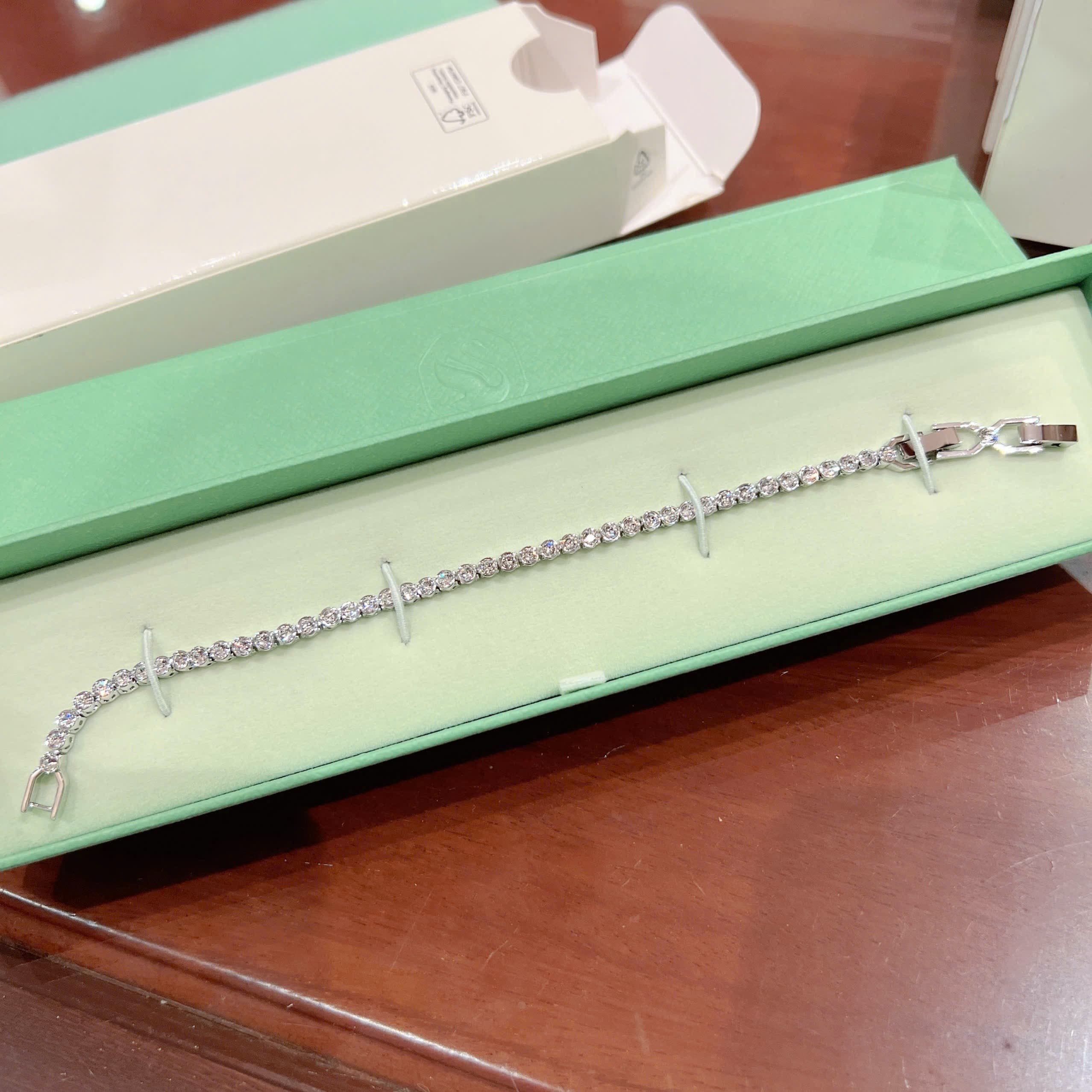 Lắc tay emily tennis