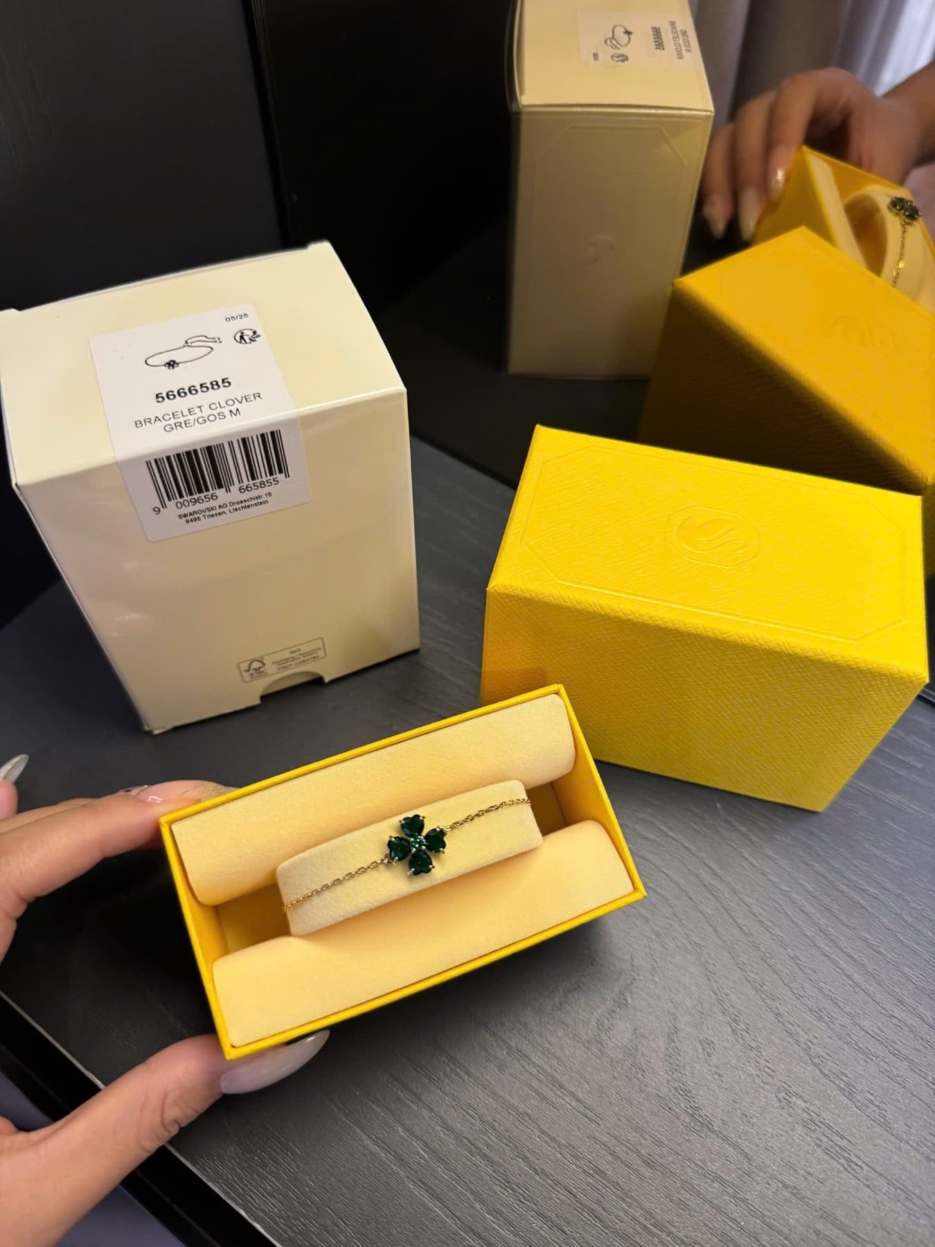 Lắc tay cỏ 4 lá