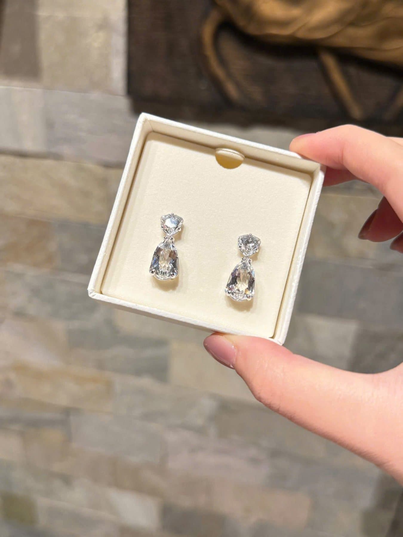 khuyên mesmera giọt nước